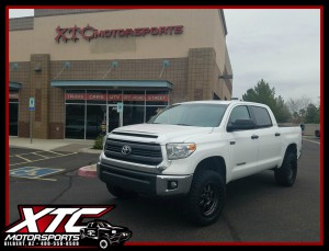 Danny brought us his 2015 Toyota USA Tundra for a set of Fox Racing 2.5" Performance series coil overs and rear 2.0 Performance series shocks with an ICON Vehicle Dynamics 1.5" lift rear leaf spring expansion packs, also a set of 33x12.50R20 Nitto Tire Ridge Grapplers wrapped around some 20x9 Fuel Offroad D552 Anthracite w/black ring Trophy wheels.
