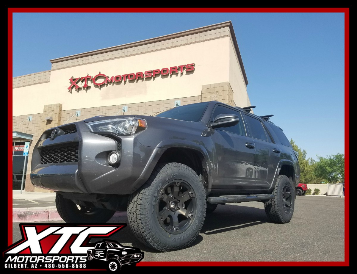 Ty dropped off his 2016 Toyota USA 4Runner for a ReadyLift 3"/2" SST suspension lift, a set 275/70R18 Toyo Tires Open Country ATII's wrapped around a set of Fuel Offroad 18x9 Dark Tint Beast wheels.