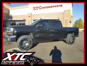 David dropped off his 2017 Chevrolet Silverado 1500 for an XTC Motorsports 2.5" leveling kit and a set of 22x12 2 piece Chrome with Gloss Black lip Fuel Offroad D270 Sledge wheels wrapped with a set of 33x12.50R22 Nitto Terra Grappler G2 tires.
