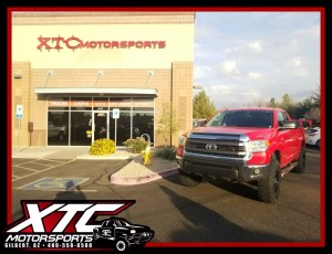 Michael had us hook up his 2015 Toyota Tundra with a ReadyLift 3"/1" suspension lift, and a set of 285/75R18 Nitto Ridge Grappler tires wrapped around a set of Fuel Offroad D517 Black & Machined Krank wheels.